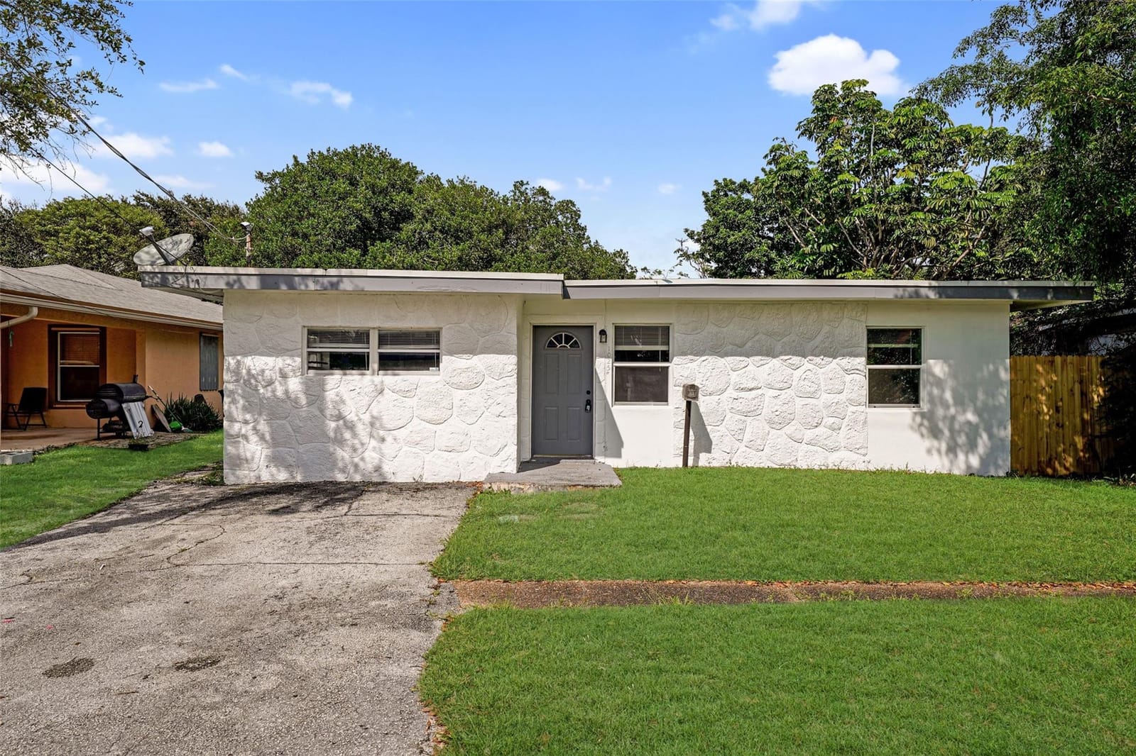 1025 NW 8th Street — photo 3