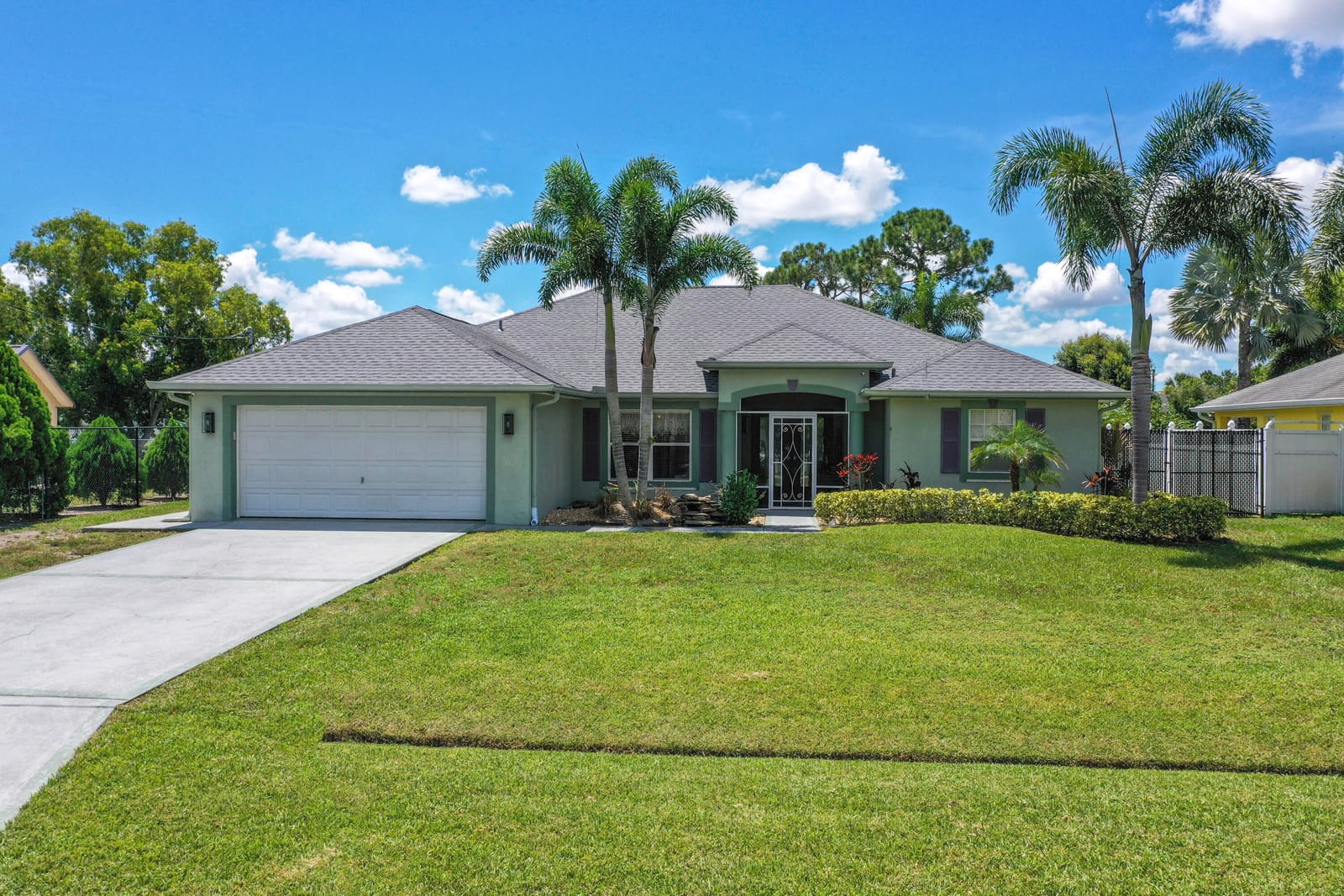 482 SE Evans Avenue, Port St. Lucie, FL 34984