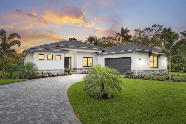 179 SE Via Lago Garda, Rivella, Port St. Lucie, FL