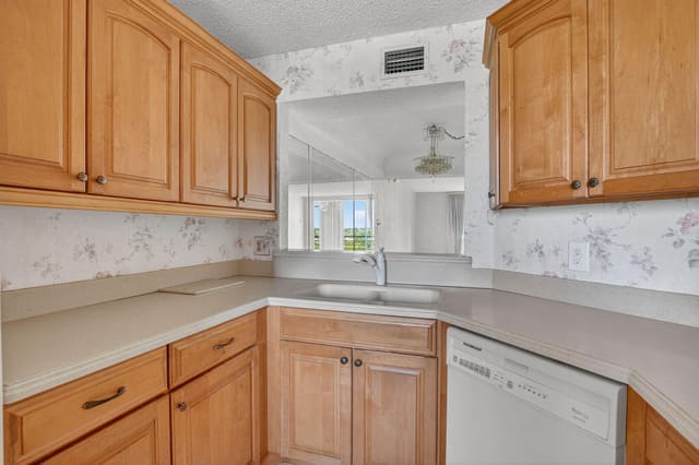 23277 Barwood Lane N 406, sold in Barwood Condo, Boca Raton, FL