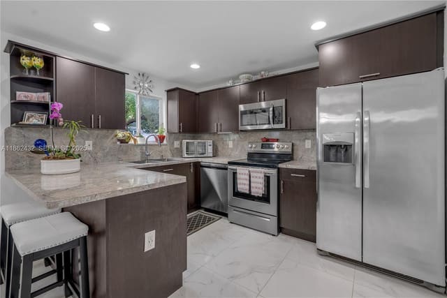 3020 NW 45th Street, sold in Roosevelt Pk Addn No 1, Miami, FL
