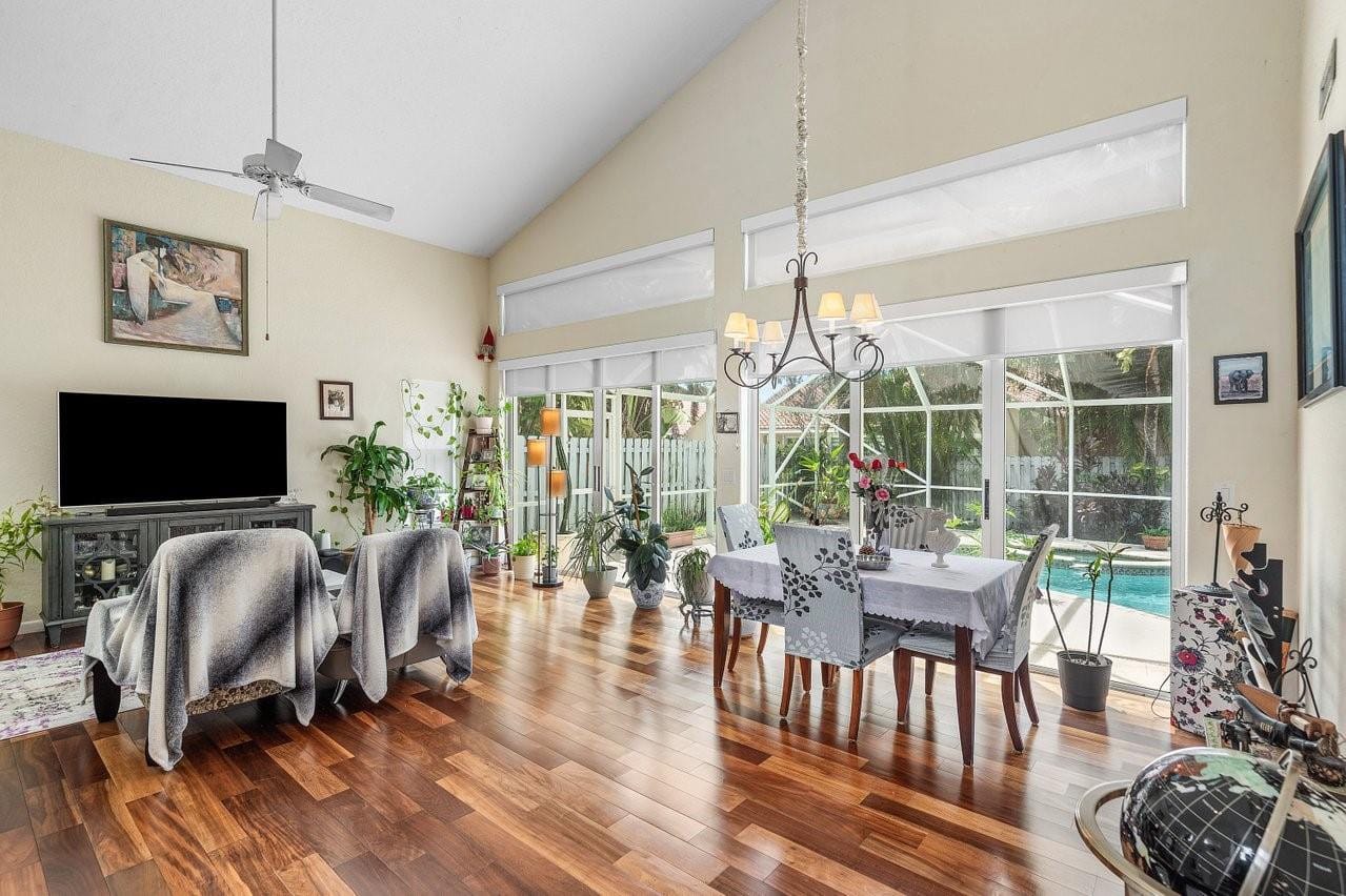 1075 Spyglass — photo 4