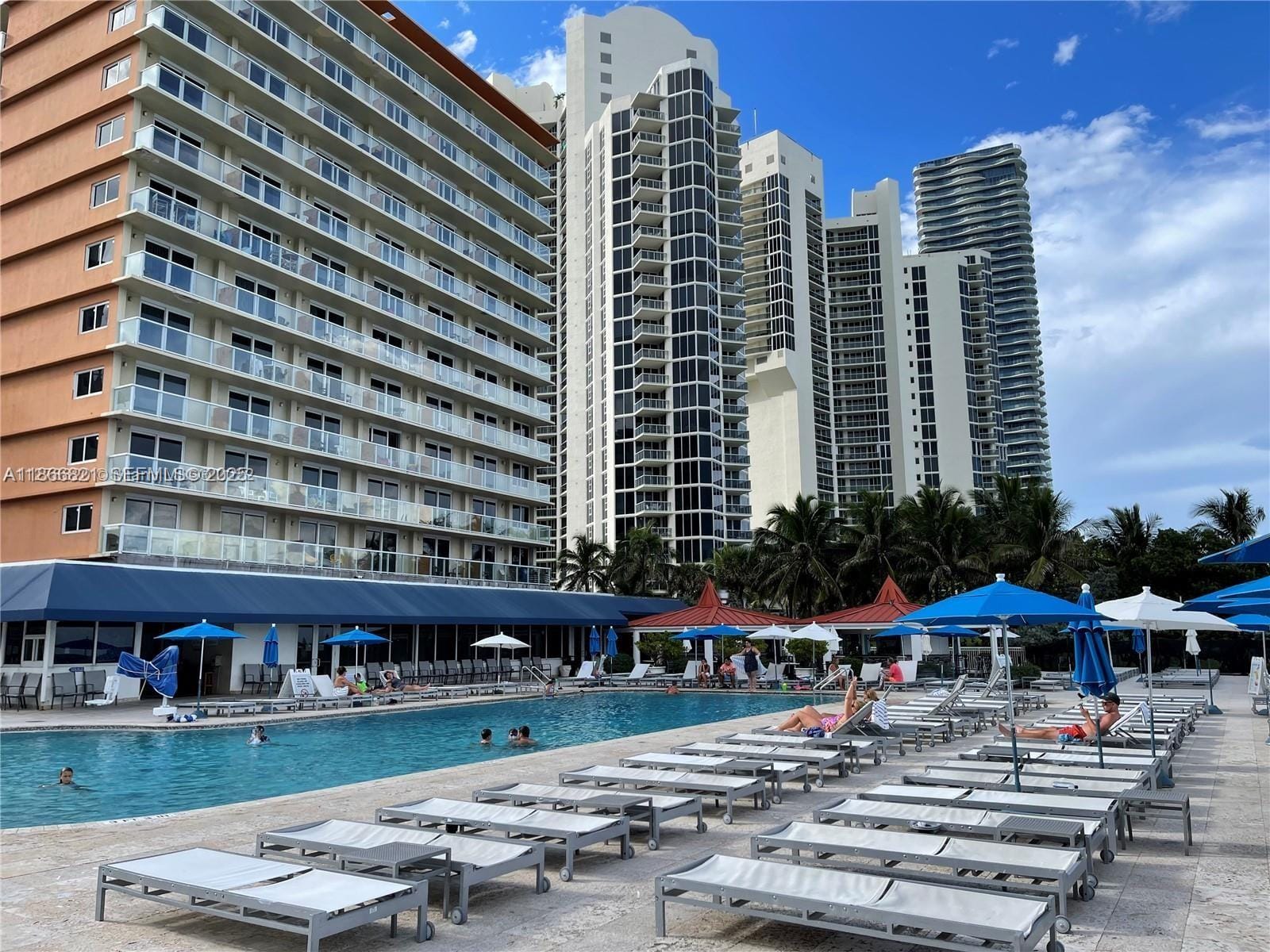 19201 Collins Avenue 1108 — photo 9