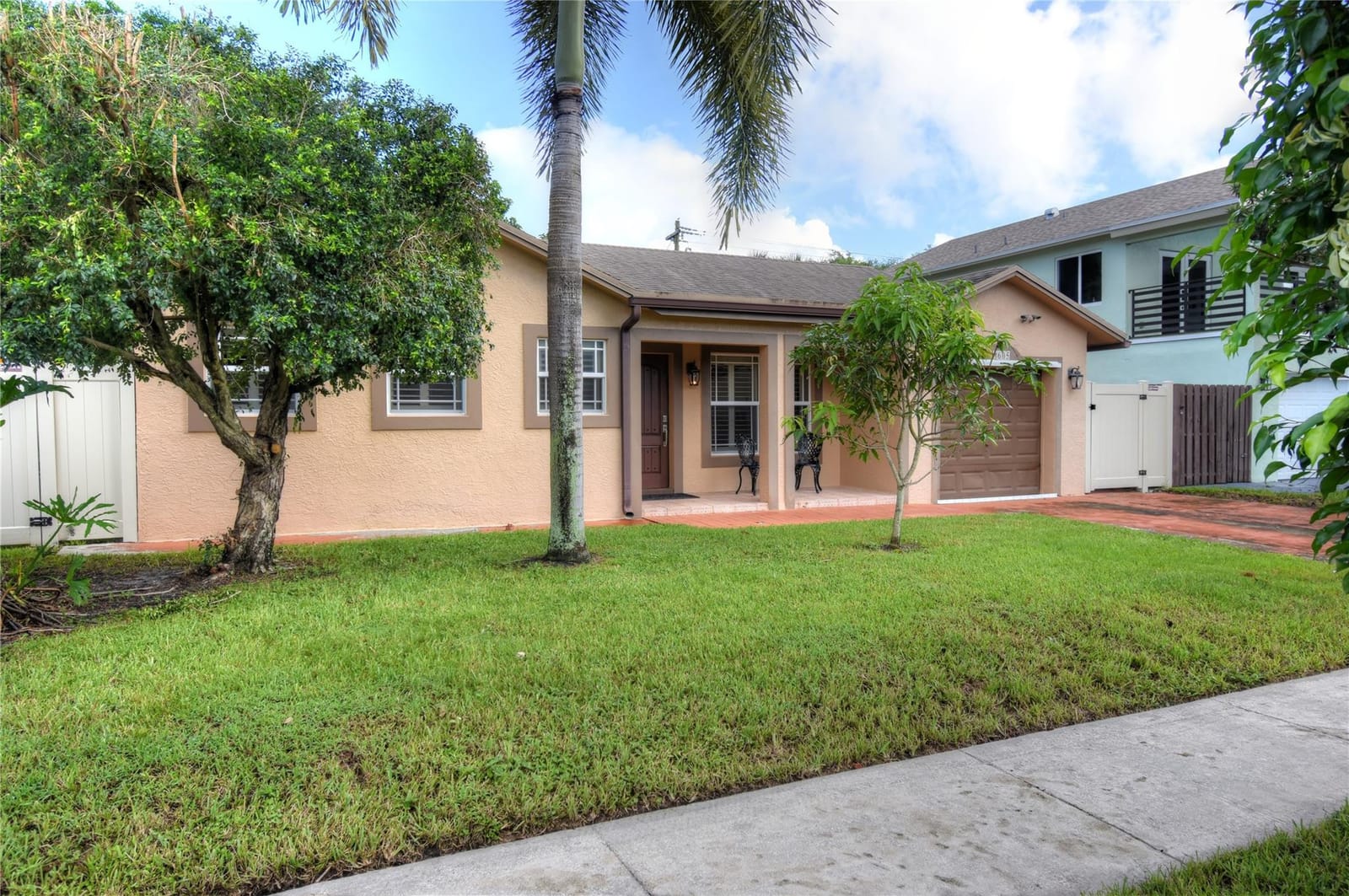 8605 SW 19th Street, North Lauderdale, FL 33068