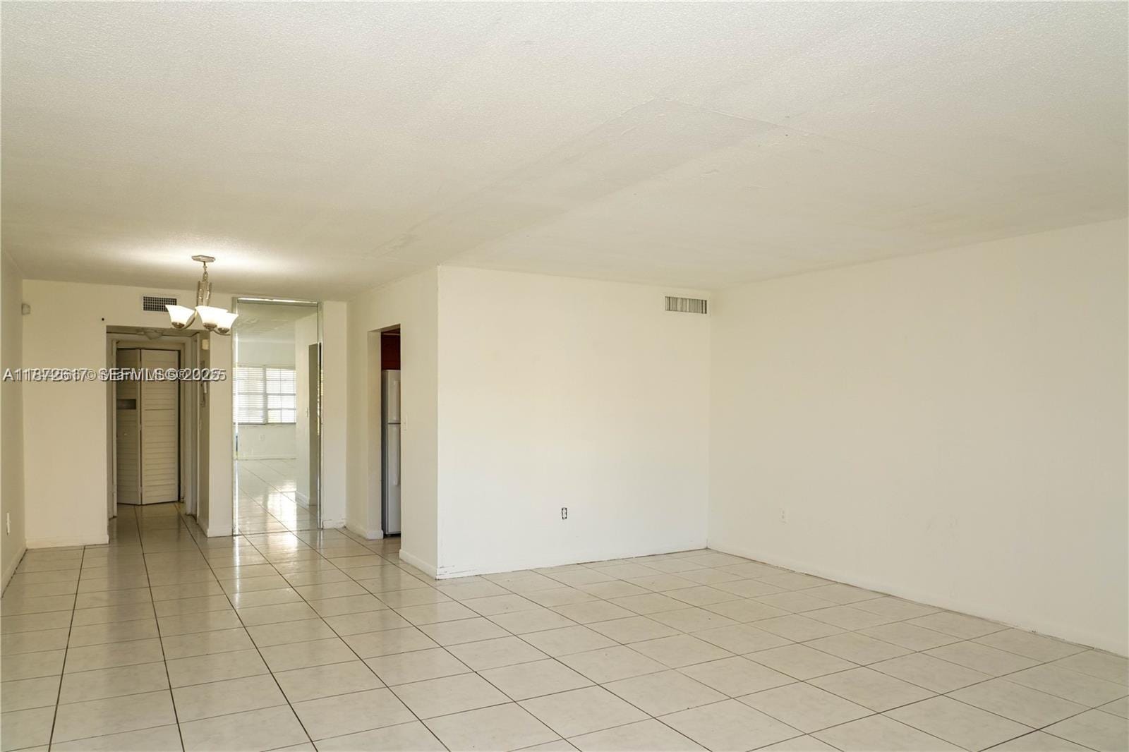11855 NE 19th Drive 10 — photo 2