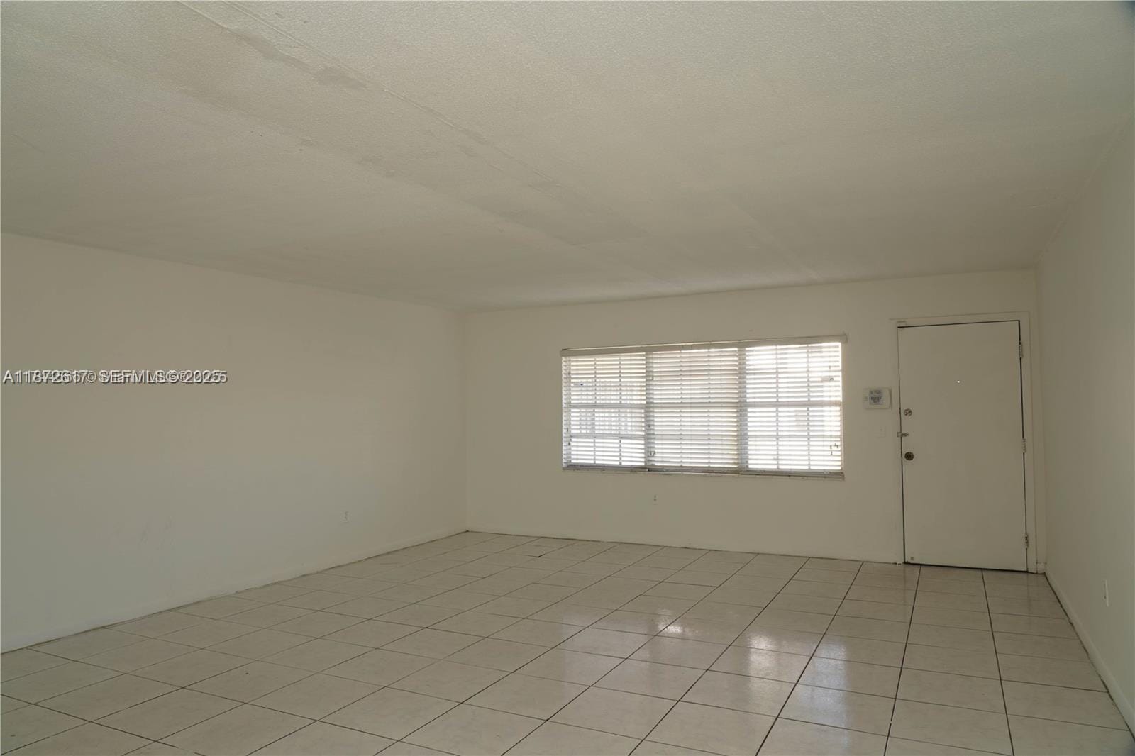 11855 NE 19th Drive 10 — photo 3