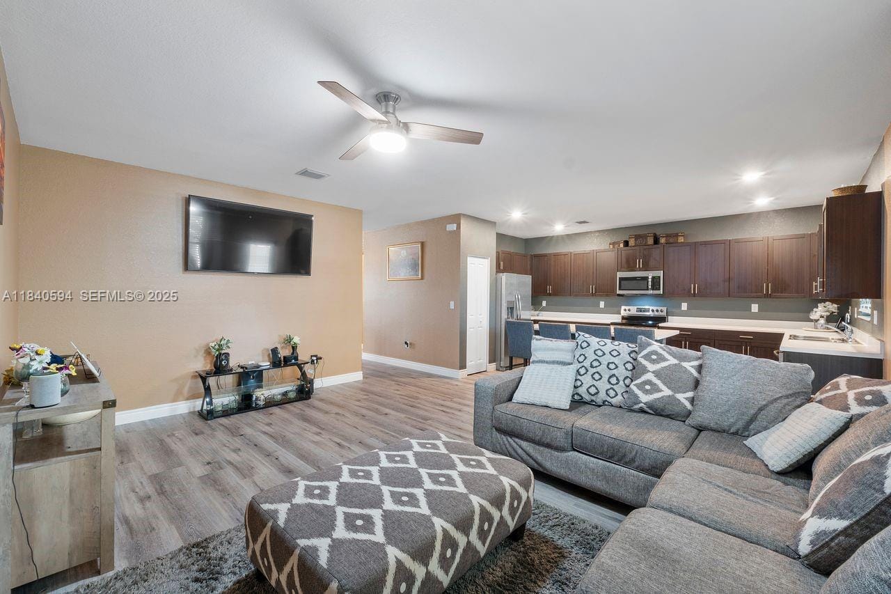 11886 SW 234th Street — photo 4