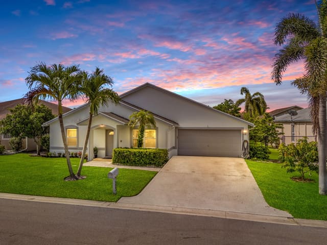1223 Baycourt Isle, Greenacres, FL 33413