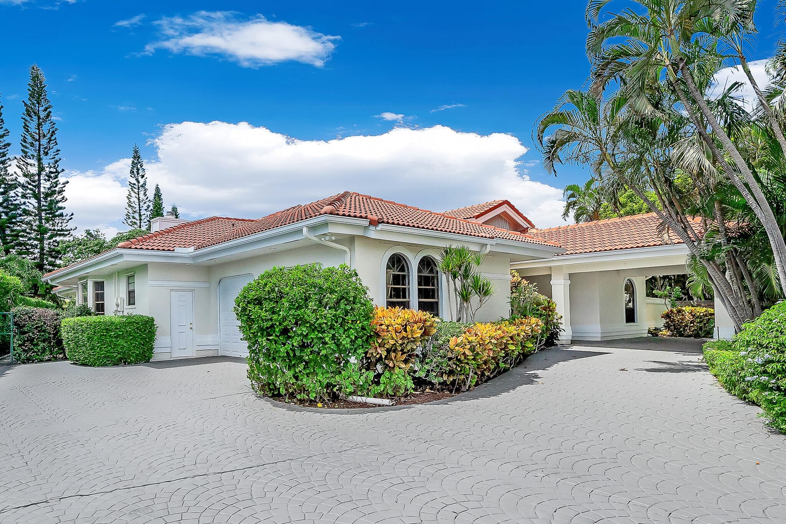 844 NE Mulberry Drive, Boca Raton, FL 33487 photo 4