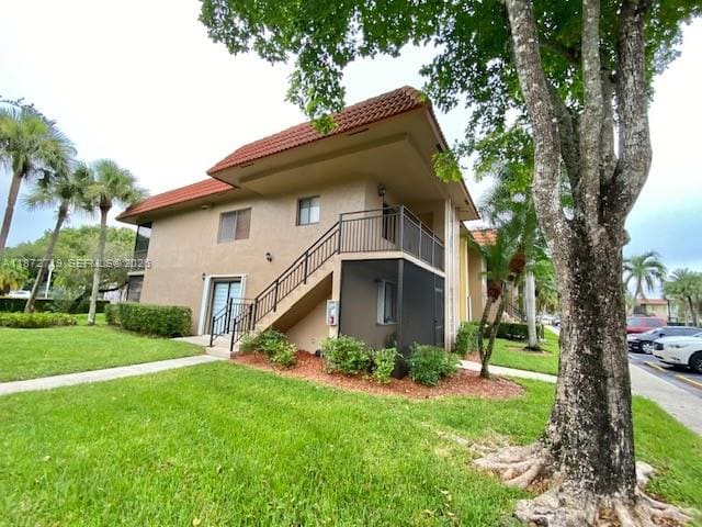 437 Lakeview Drive 201, sold in Racquet Club Apartments A, Weston, FL