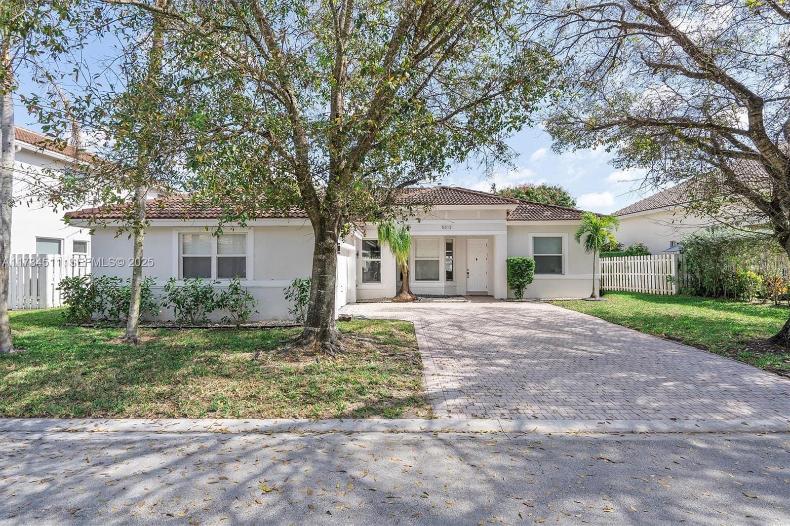 5312 SW 34th Way, Hollywood, FL 33312 photo 1