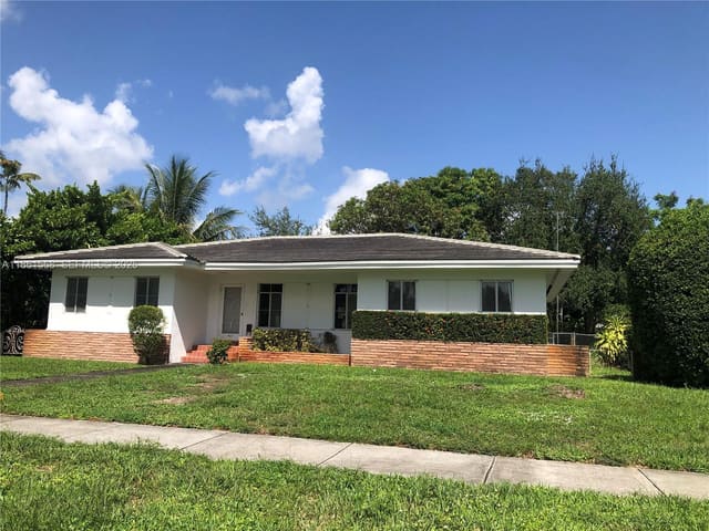 427 Grand Concourse, sold in Miami Shores Sec 4 Amd Pl, Miami Shores, FL