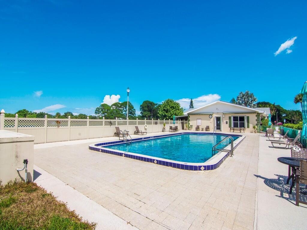 1702 Lakefront Boulevard B, Fort Pierce, FL 34950 photo 25