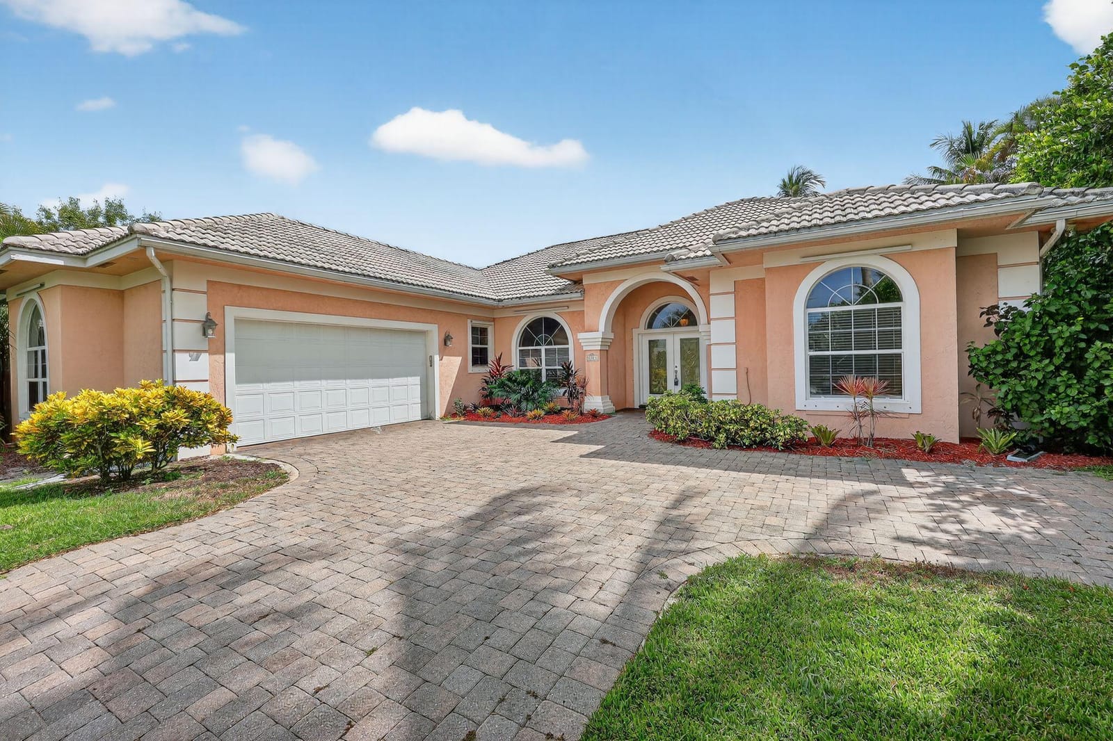 8381 SE Woodcrest Place — photo 3