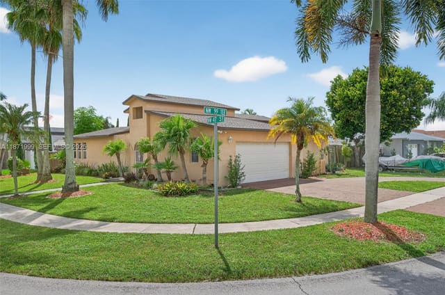 9928 NW 47th Street, Sunrise, FL 33351