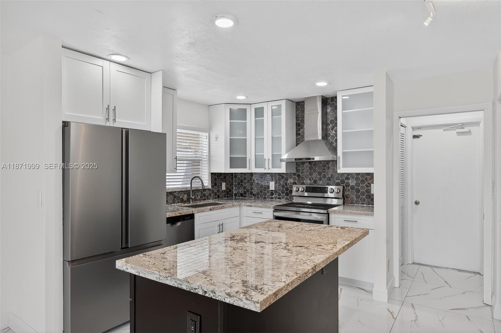9928 NW 47th Street — photo 11