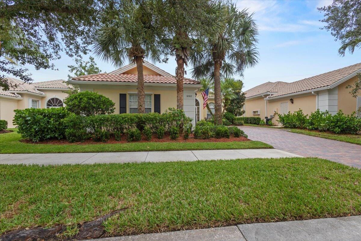 9182 SE Eldorado Way, Hobe Sound, FL 33455 photo 2