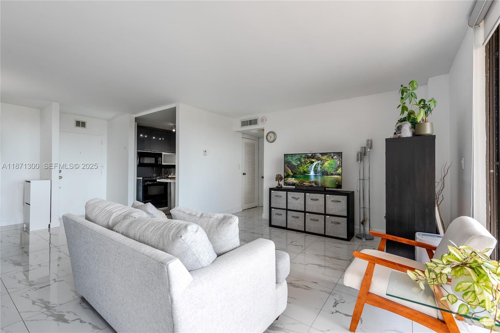2450 NE 135th Street 607, North Miami, FL 33181 photo 14