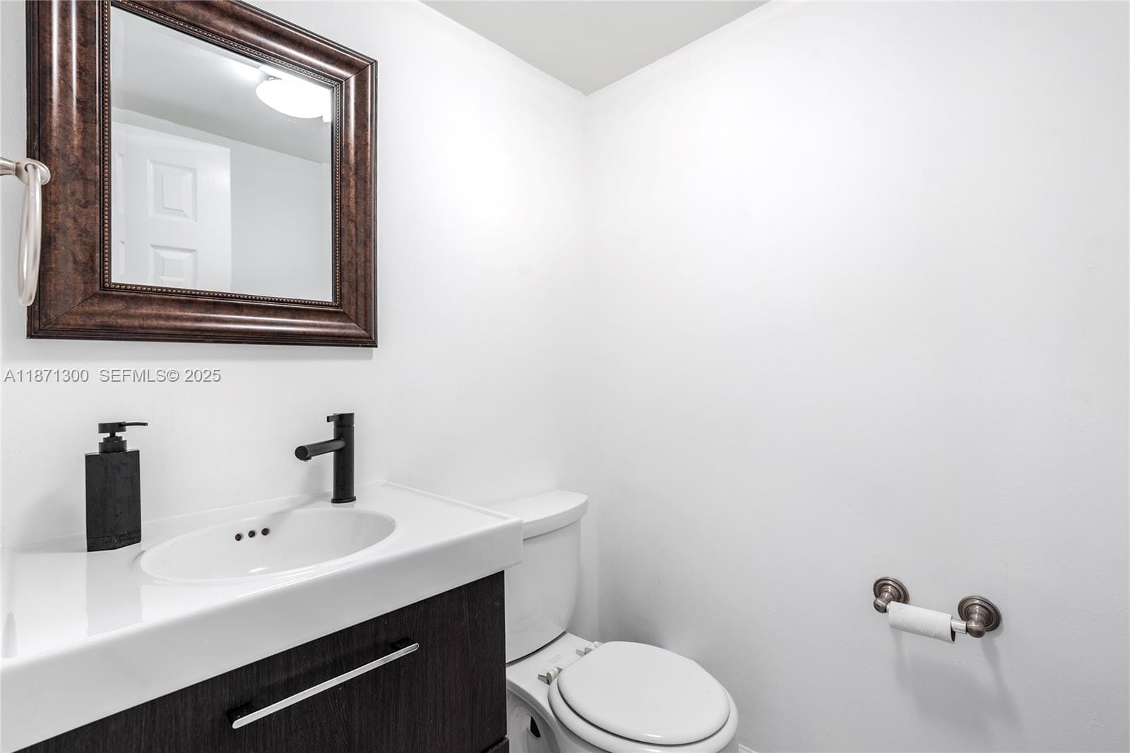 2450 NE 135th Street 607, North Miami, FL 33181 photo 17