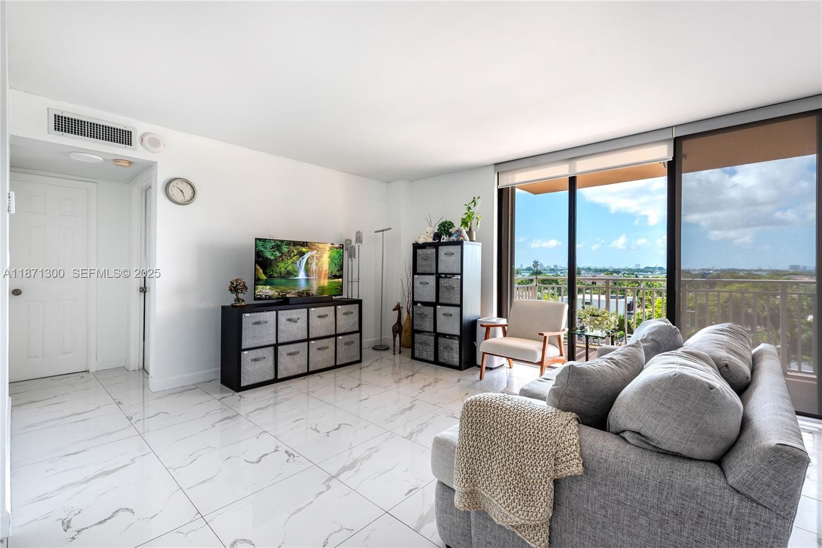2450 NE 135th Street 607, North Miami, FL 33181 photo 10