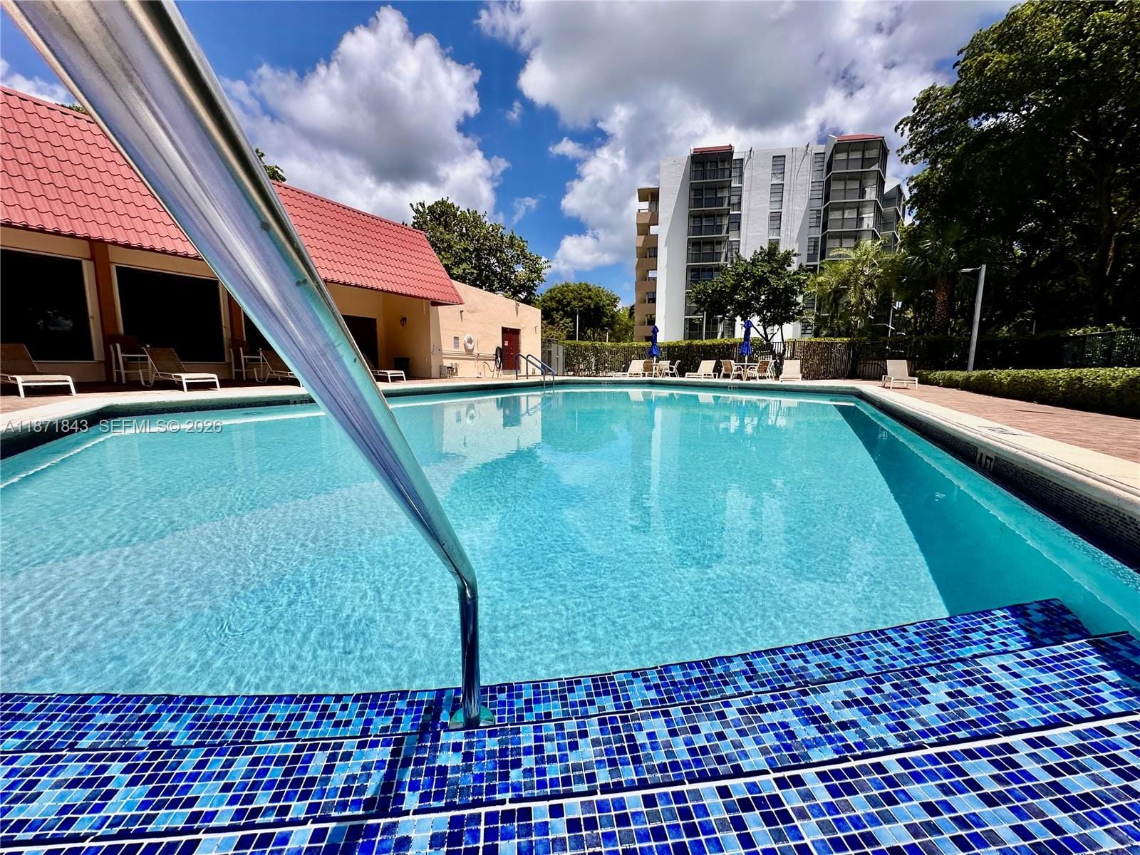 3301 N Country Club Drive 410, Aventura, FL 33180 photo 16