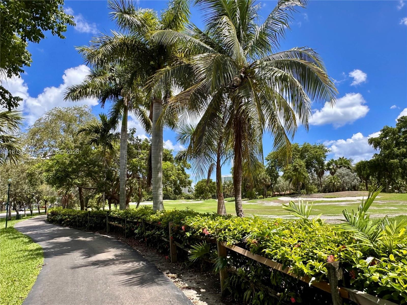 3301 N Country Club Drive 410, Aventura, FL 33180 photo 18