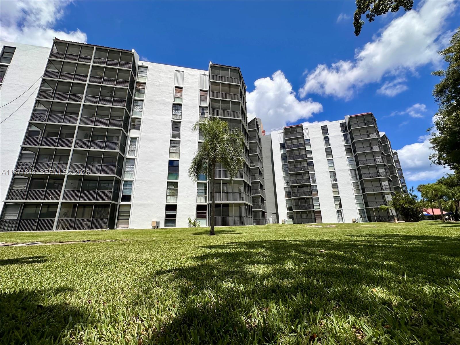 3301 N Country Club Drive 410, Aventura, FL 33180, Aventura