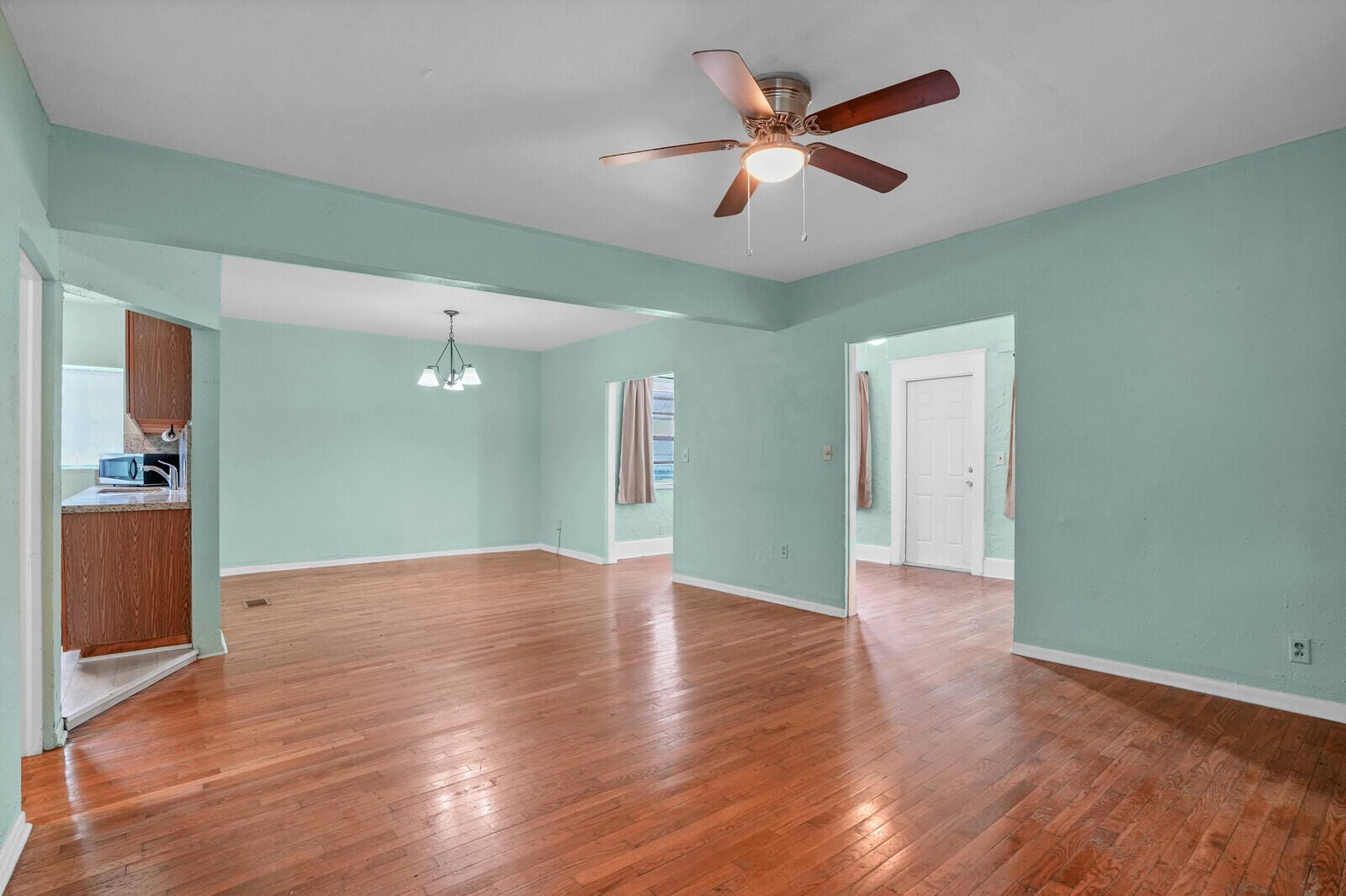 410 S Ocean Breeze — photo 9
