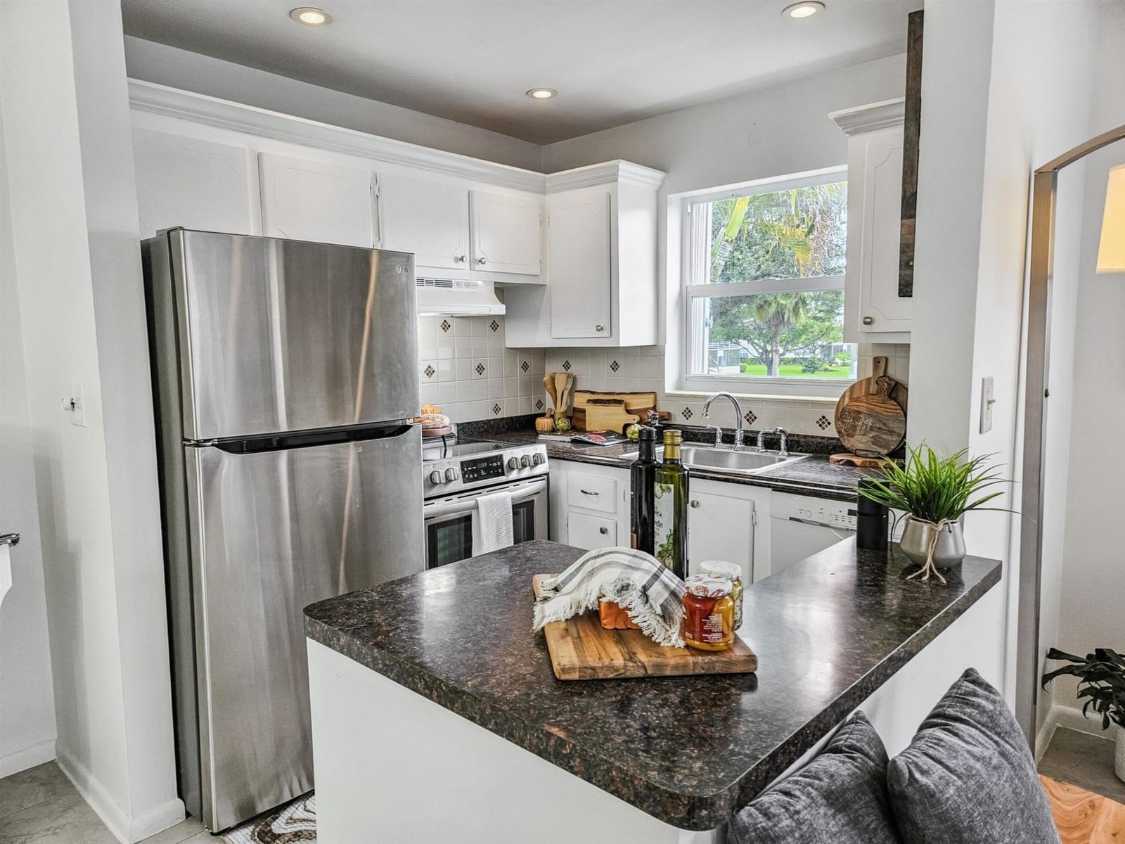 273 Windsor L, West Palm Beach, FL 33417 photo 15