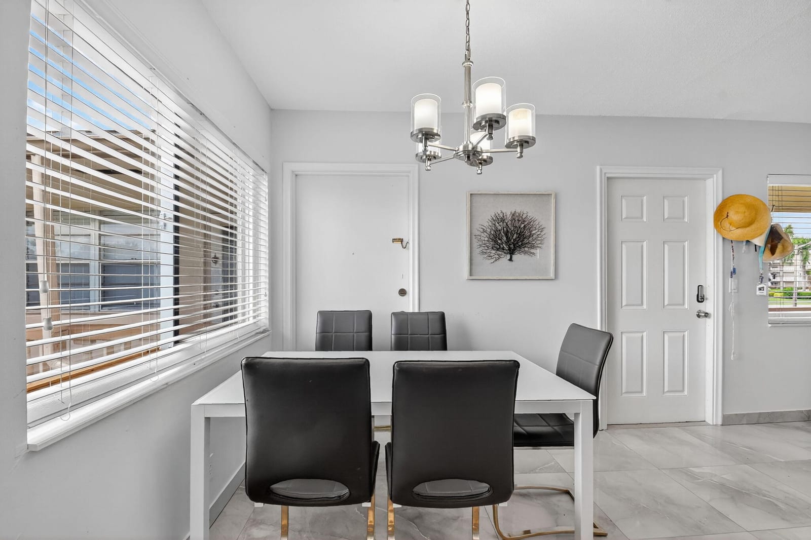 16 Waltham A — photo 6