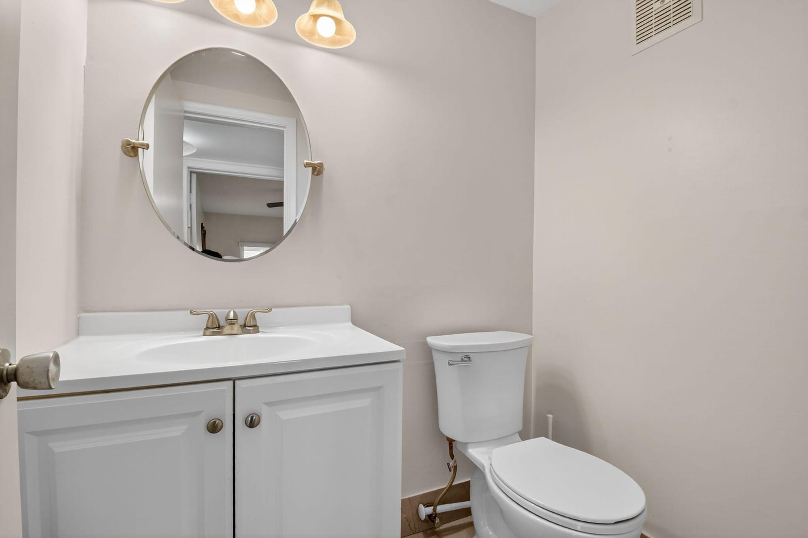 16 Waltham A — photo 9