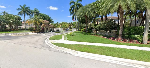 752 NW 127th Avenue, Coral Springs, FL 33071