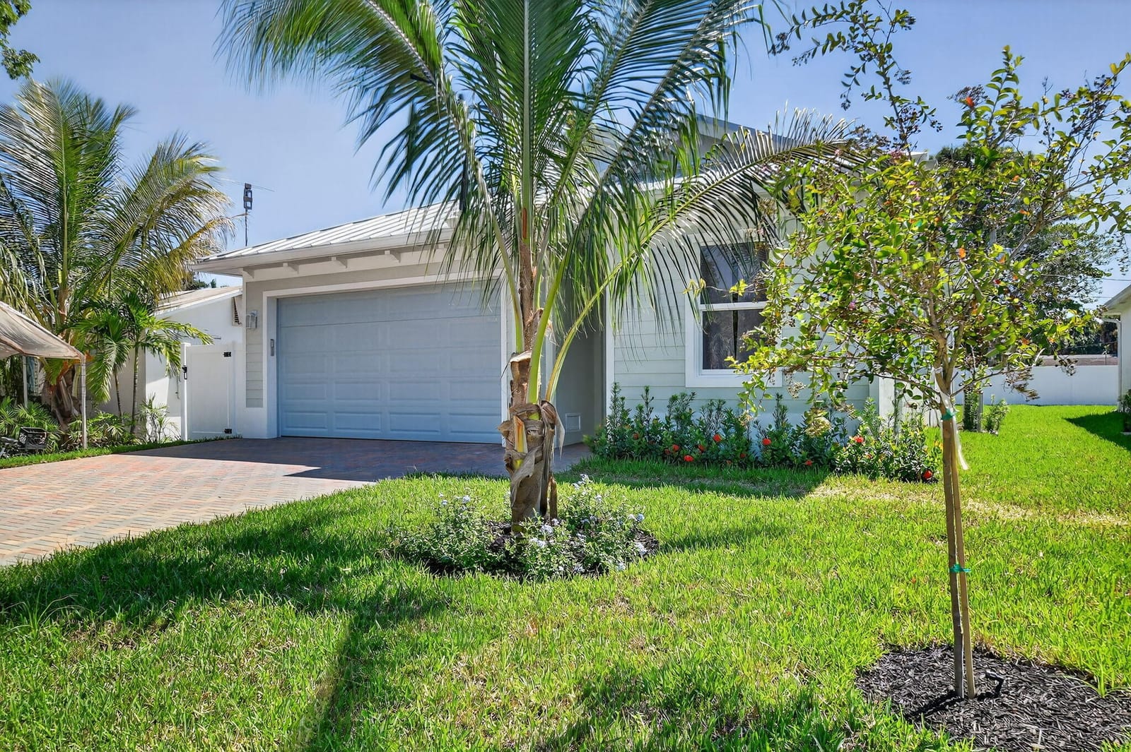 611 N Loxahatchee Drive, Jupiter, FL 33458 photo 2