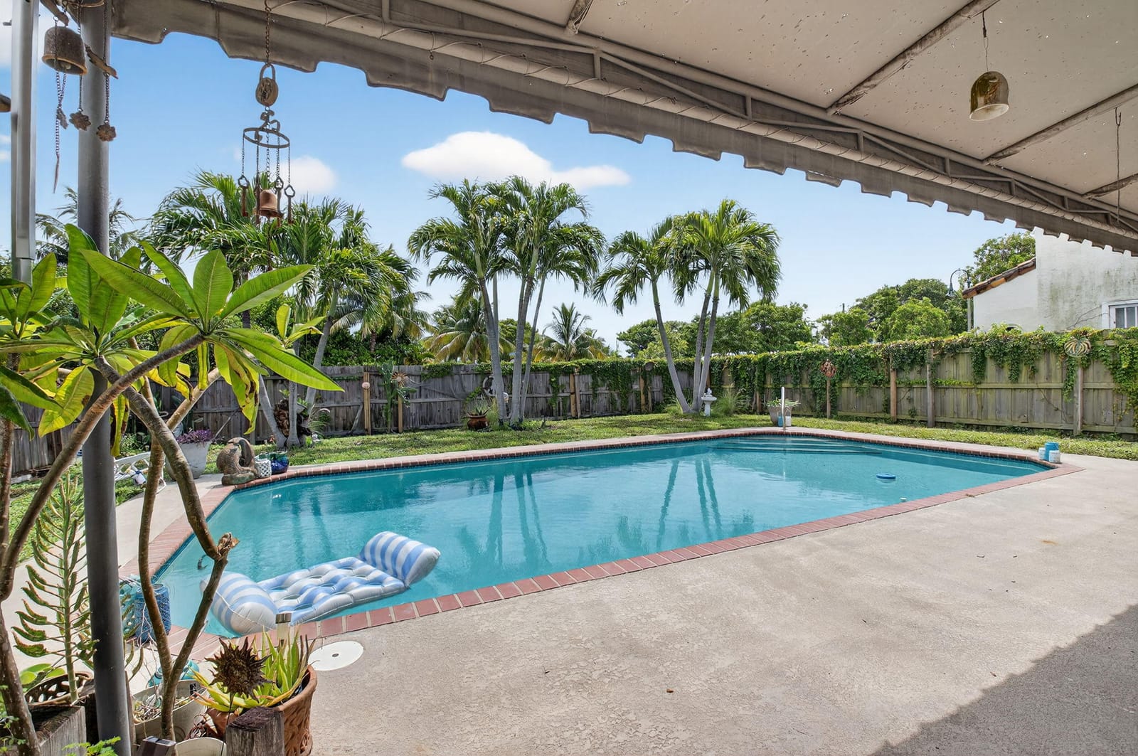 205 Dartmouth Drive, Lake Worth Beach, FL 33460