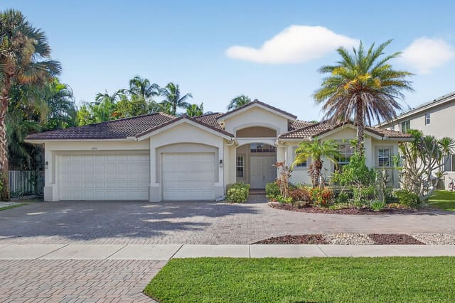 11792 Osprey Pointe Circle, Wellington, FL 33449