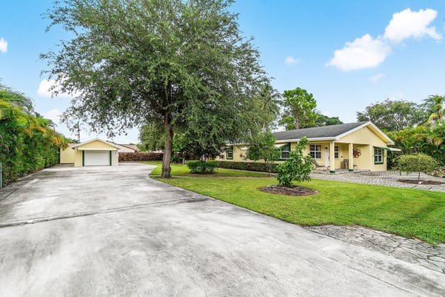 3607 Elizabeth Street, sold in Lake Echo, Palm Springs, FL