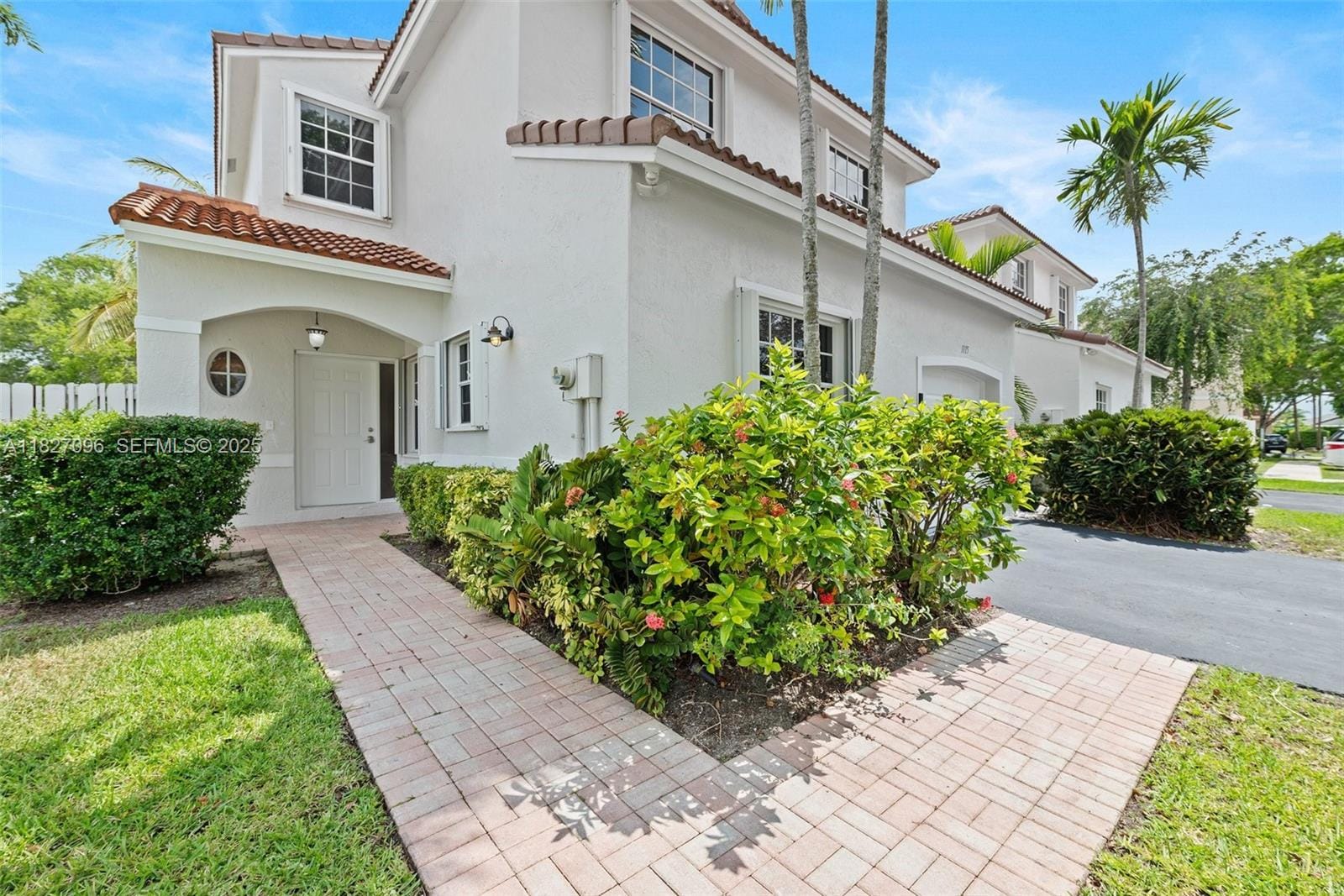 1115 SW 180th Terrace, Pembroke Pines, FL 33029 photo 4