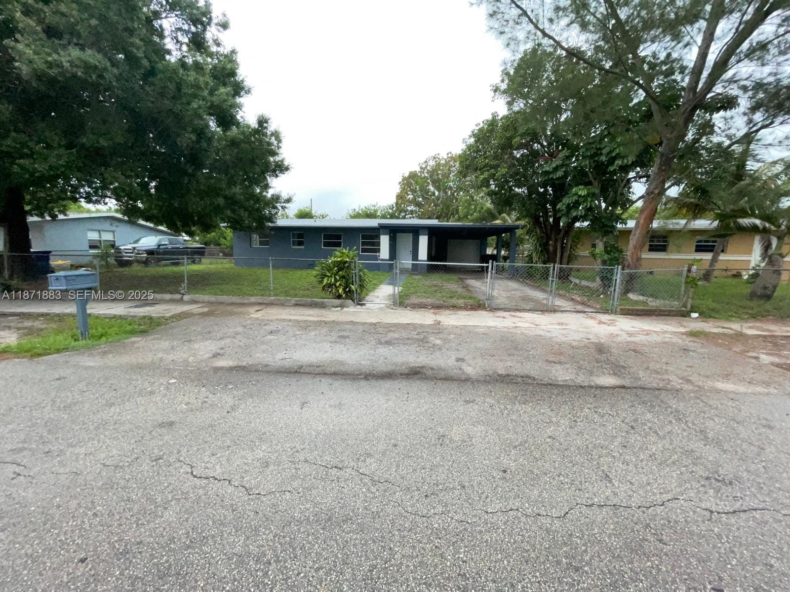 1604 NW 15th Court, Fort Lauderdale, FL 33311 photo 2
