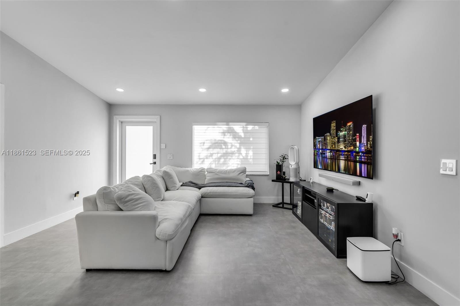 1120 SW 128th Drive — photo 5