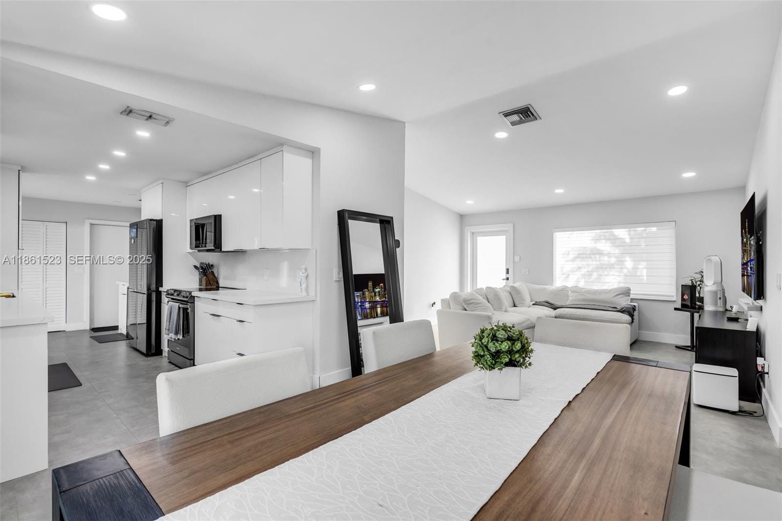 1120 SW 128th Drive — photo 8
