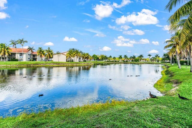 1495 Lake Crystal Drive H, sold in Palm Beach Grande, West Palm Beach, FL