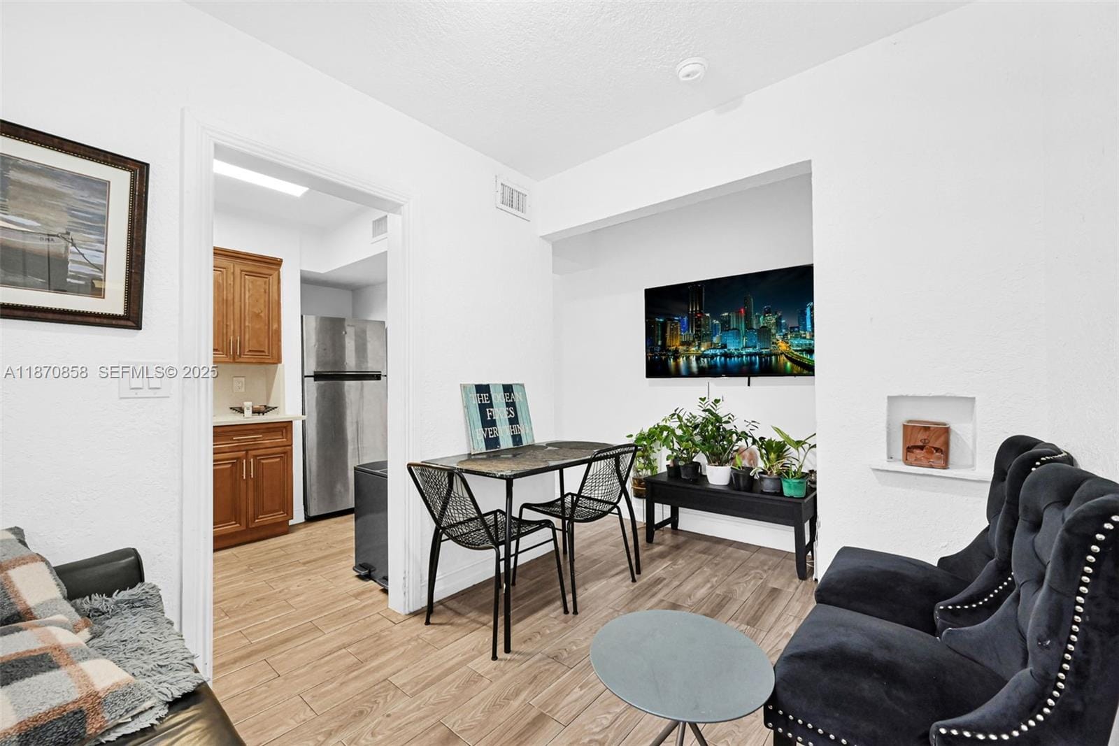 1784 Marseille Drive — photo 9