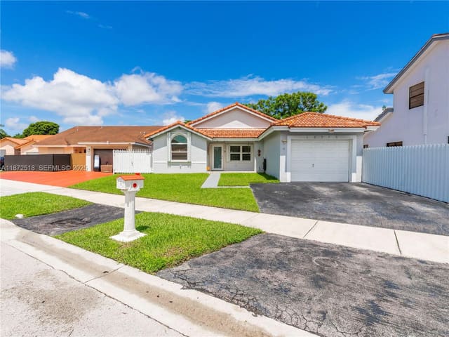 15275 SW 56th Terrace, Miami, FL 33193