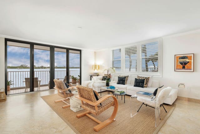 2860 S Ocean Boulevard 106, sold in La Palma Condo, Palm Beach, FL