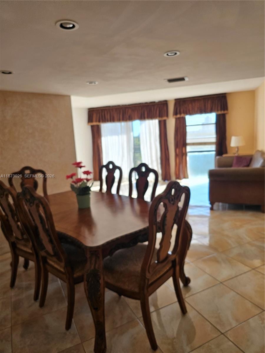 20400 W Country Club Drive 711 — photo 5