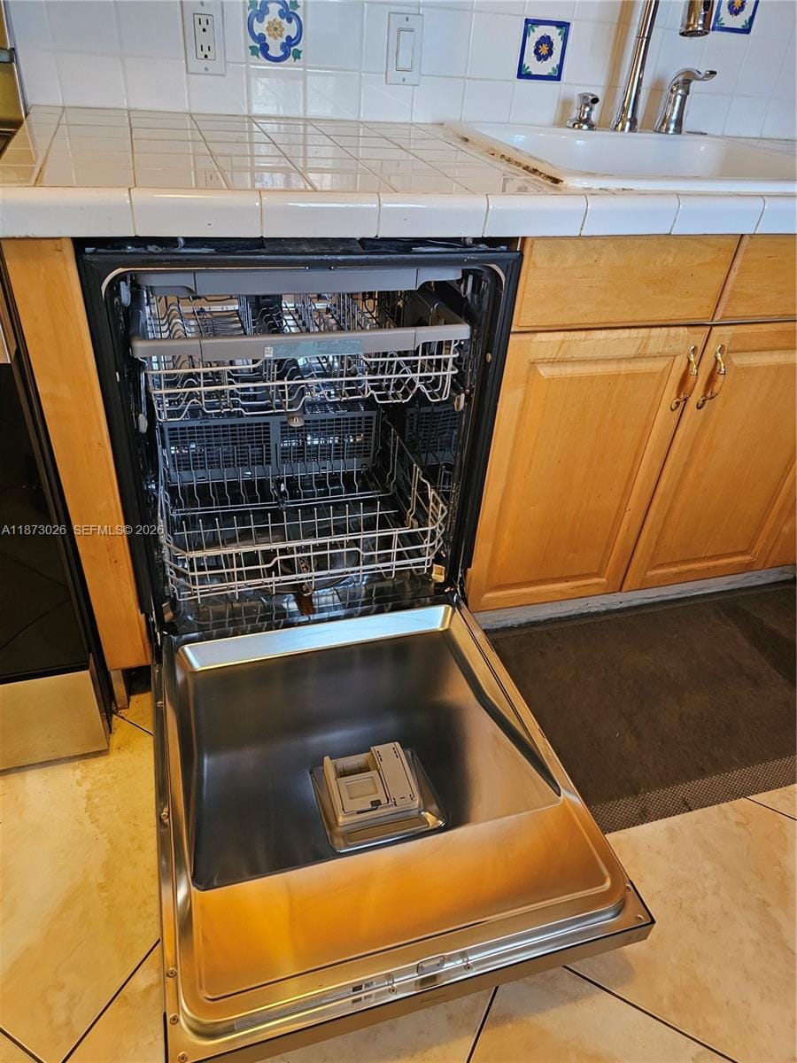 20400 W Country Club Drive 711 — photo 10