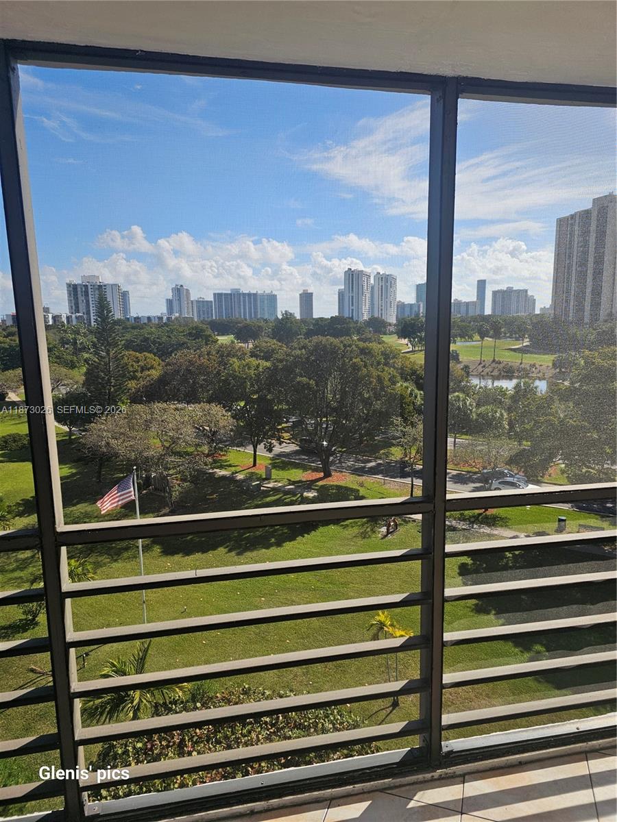 20400 W Country Club Drive 711, Aventura, FL 33180, Aventura