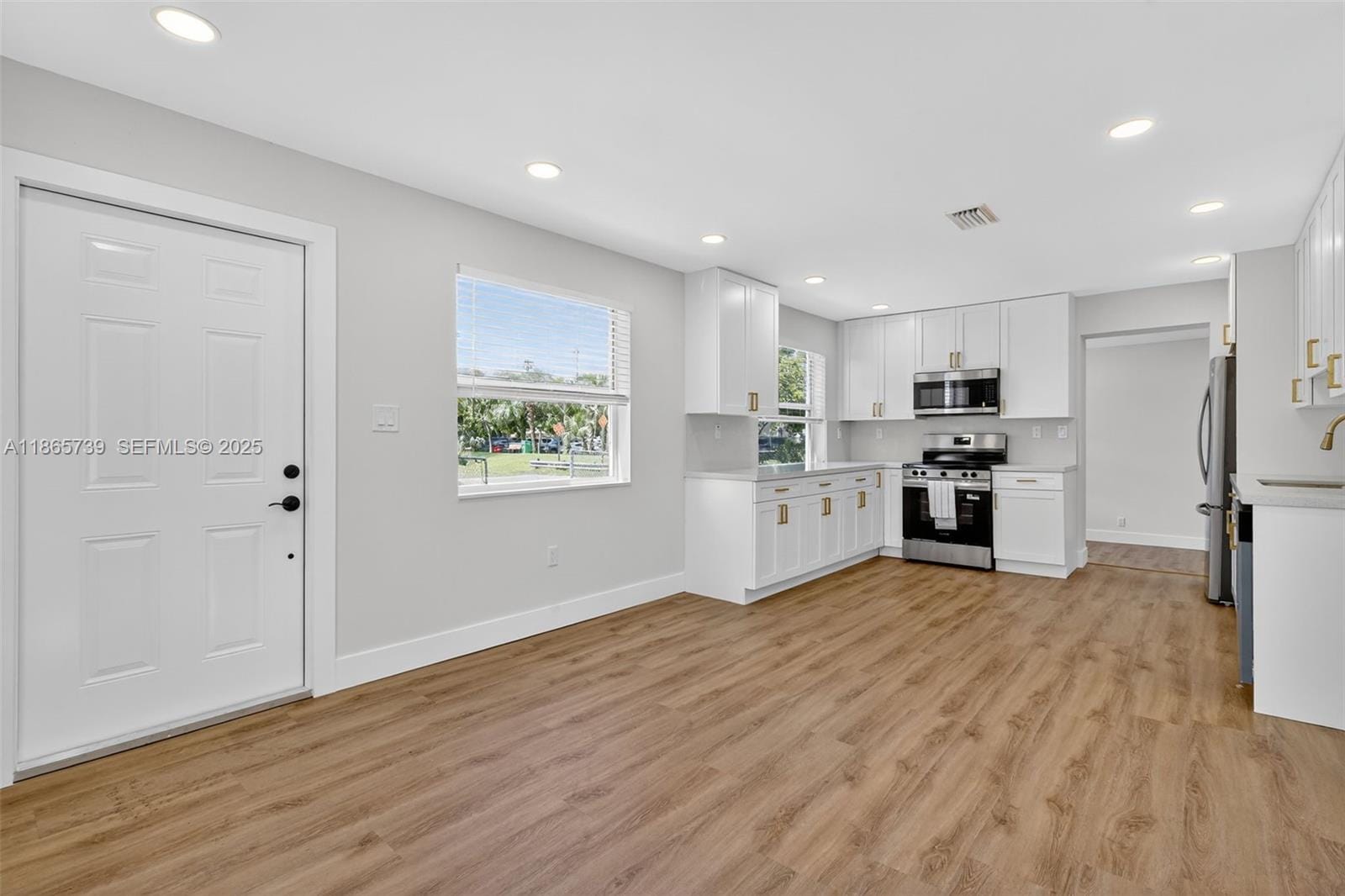 3239 Meadow Road — photo 4