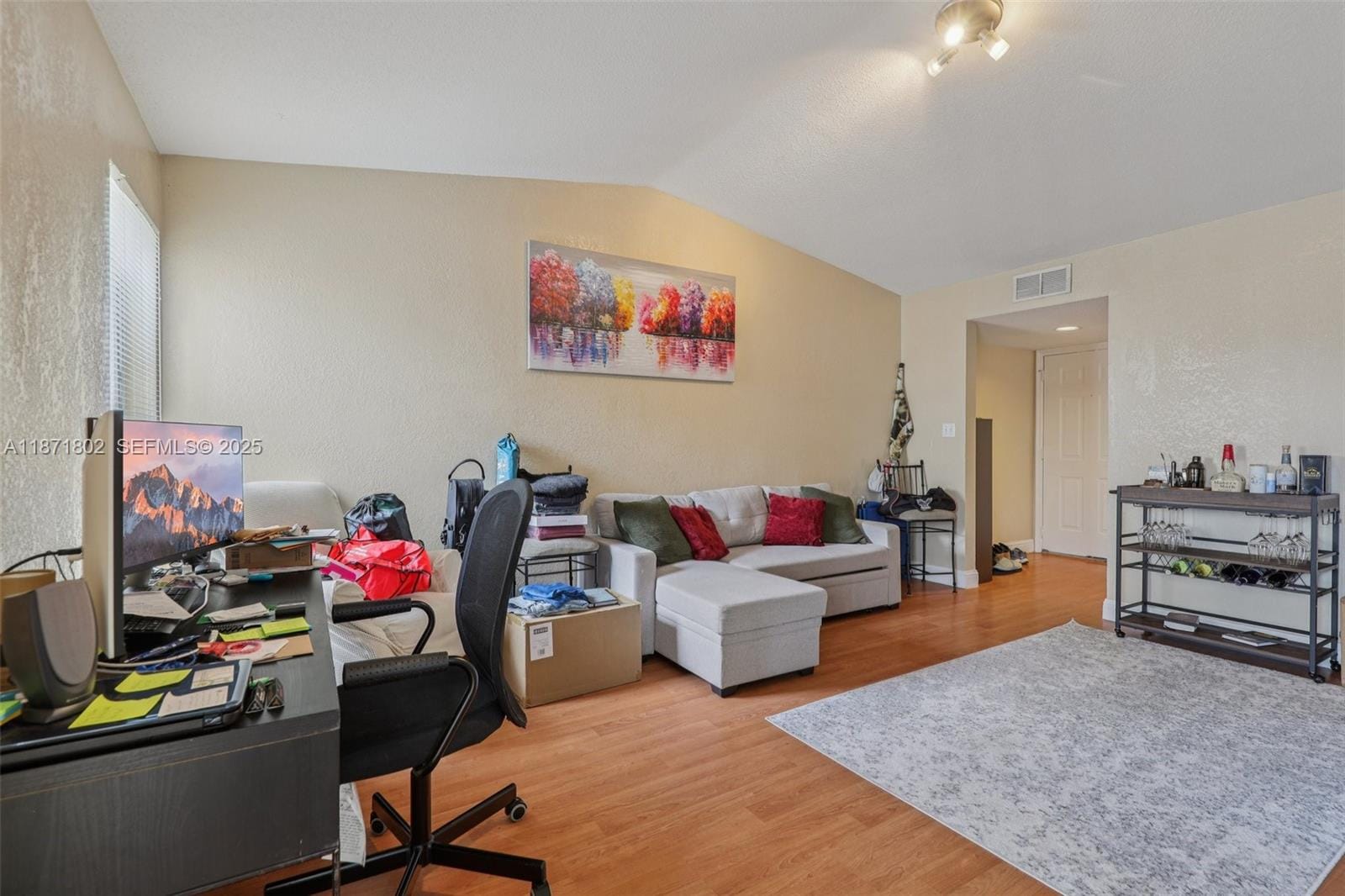 915 Riverside Drive 523 — photo 5