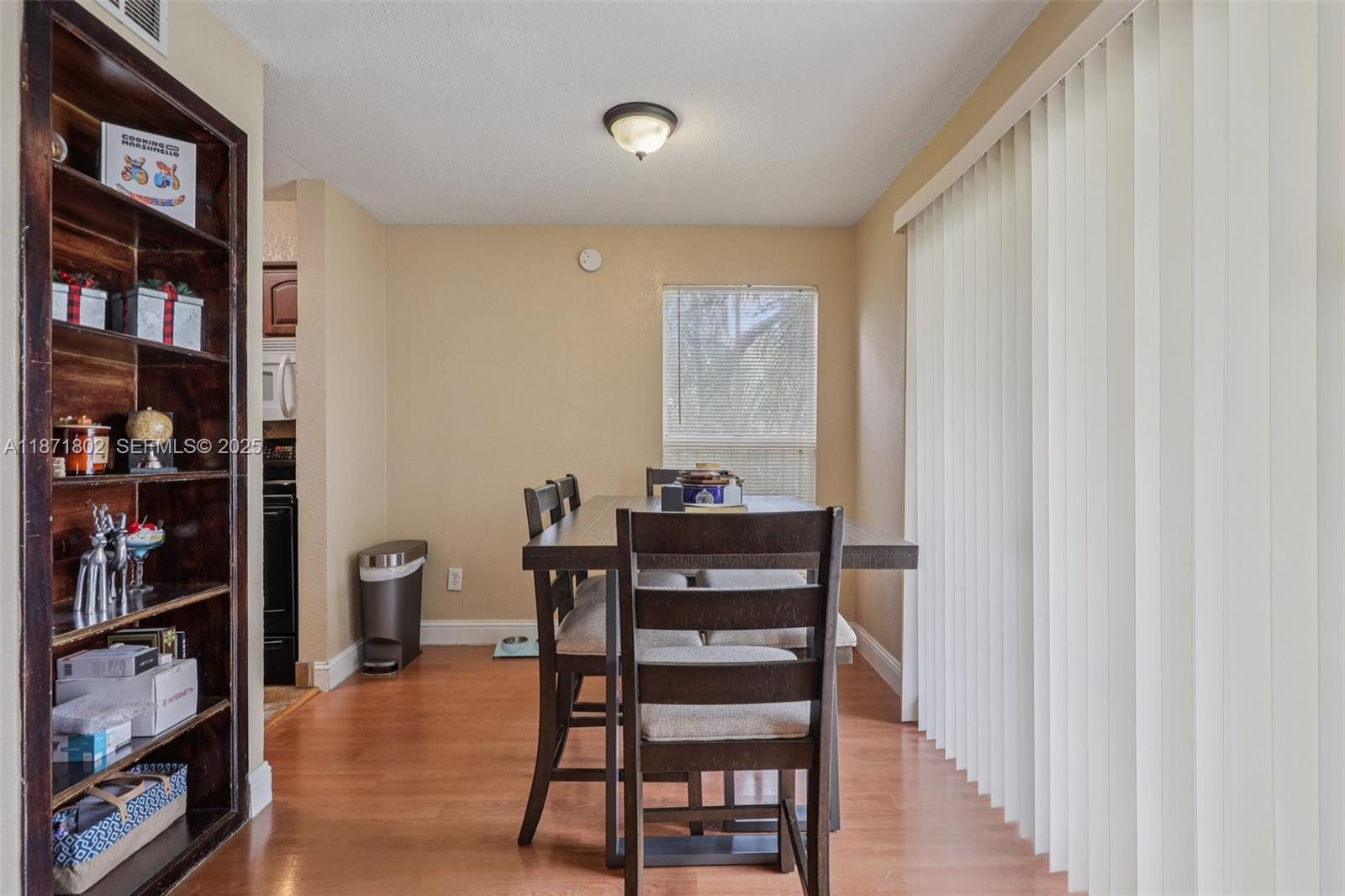 915 Riverside Drive 523 — photo 8
